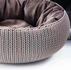 Лежанка Knit для домашнего любимца песчаный CURVER 228814 фото в интернет-магазине meandhome.ru